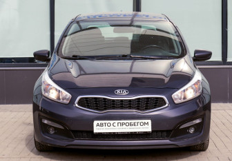 Подержанный автомобиль Kia Ceed Hatchback 2017 года (8 фото)