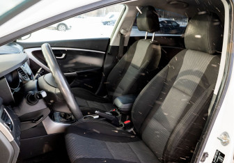 Подержанный автомобиль Hyundai i30 Hatchback 2013 года (9 фото)