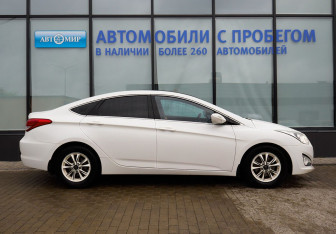 Подержанный автомобиль Hyundai i40 Sedan 2014 года (6 фото)