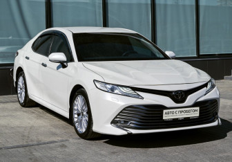 Подержанный автомобиль Toyota Camry Sedan 2019 года (7 фото)