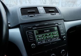 Подержанный автомобиль Skoda Yeti 2013 года (12 фото)