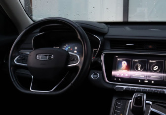 Подержанный автомобиль Geely Atlas Pro 2022 года (19 фото)