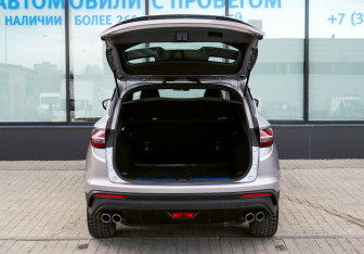 Подержанный автомобиль Geely Coolray 2023 года (21 фото)