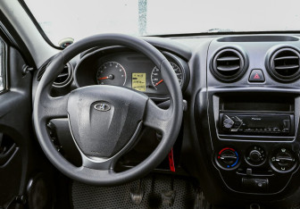 Подержанный автомобиль LADA (ВАЗ) Granta Sedan 2018 года (16 фото)