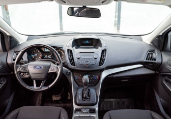 Подержанный автомобиль Ford Kuga 2018 года (12 фото)