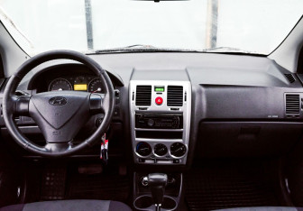Подержанный автомобиль Hyundai Getz 2010 года (16 фото)