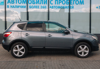 Подержанный автомобиль Nissan Qashqai 2013 года (6 фото)
