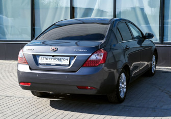 Подержанный автомобиль Geely Emgrand EC7 Sedan 2013 года (5 фото)