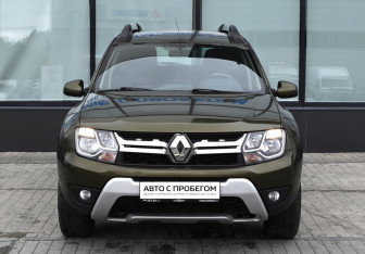 Подержанный автомобиль Renault Duster 2017 года (8 фото)