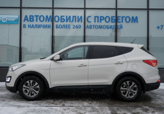 Подержанный автомобиль Hyundai Santa Fe 2013 года (2 фото)