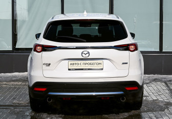 Подержанный автомобиль Mazda CX-9 2018 года (4 фото)