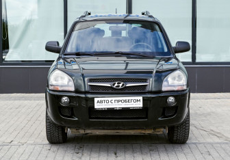 Подержанный автомобиль Hyundai Tucson 2008 года (8 фото)