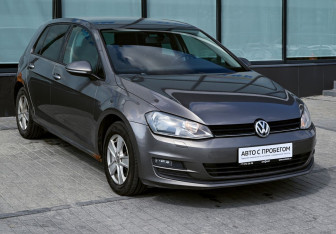 Подержанный автомобиль Volkswagen Golf Hatchback 2013 года (7 фото)