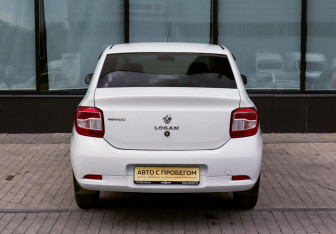 Подержанный автомобиль Renault Logan Sedan 2015 года (4 фото)