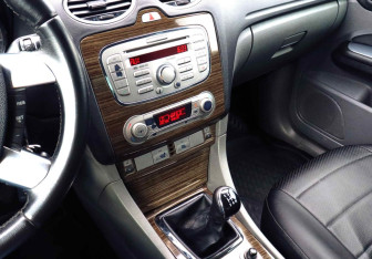 Подержанный автомобиль Ford Focus Sedan 2008 года (10 фото)