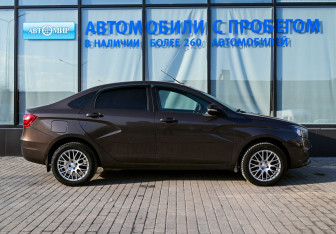 Подержанный автомобиль LADA (ВАЗ) Vesta Sedan 2019 года (6 фото)