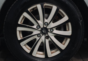 Подержанный автомобиль Toyota Auris Hatchback 2012 года (19 фото)