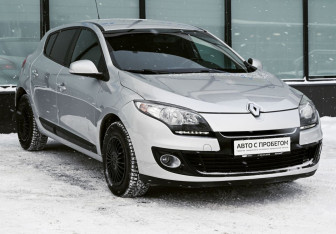 Подержанный автомобиль Renault Megane Hatchback 2012 года (7 фото)