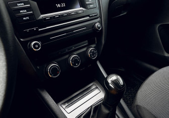Подержанный автомобиль Skoda Octavia Liftback 2014 года (9 фото)