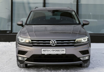 Подержанный автомобиль Volkswagen Tiguan 2019 года (8 фото)