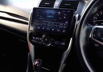 Подержанный автомобиль Toyota Allion 2018 года (10 фото)