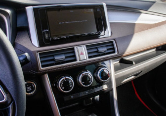 Подержанный автомобиль Mitsubishi Xpander 2022 года (12 фото)