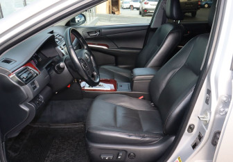 Подержанный автомобиль Toyota Camry Sedan 2012 года (18 фото)