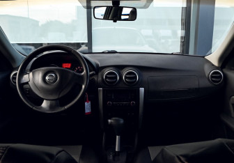 Подержанный автомобиль Nissan Almera Sedan 2013 года (15 фото)