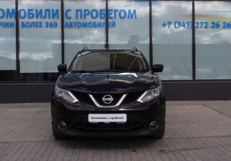 Подержанный автомобиль Nissan Qashqai 2014 года (8 фото)