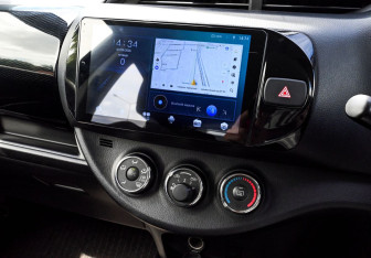 Подержанный автомобиль Toyota Vitz 2019 года (14 фото)