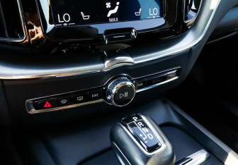 Подержанный автомобиль Volvo XC60 2018 года (27 фото)