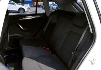 Подержанный автомобиль Brilliance V5 2014 года (18 фото)