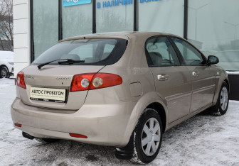 Подержанный автомобиль Chevrolet Lacetti Hatchback 2008 года (5 фото)