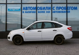 Подержанный автомобиль LADA (ВАЗ) Granta Liftback 2017 года (2 фото)