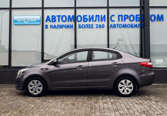 Подержанный автомобиль Kia Rio Sedan 2014 года (2 фото)