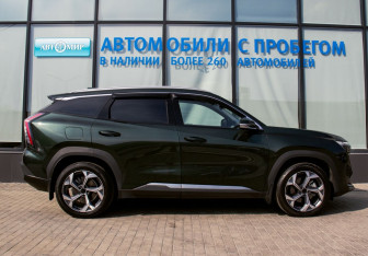 Подержанный автомобиль Geely Atlas 2024 года (6 фото)