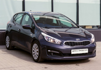 Подержанный автомобиль Kia Ceed Hatchback 2017 года (7 фото)