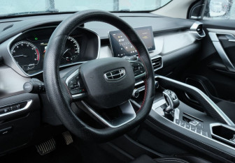 Подержанный автомобиль Geely Coolray 2021 года (9 фото)