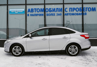 Подержанный автомобиль Ford Focus Sedan 2012 года (2 фото)
