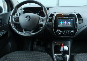 Подержанный автомобиль Renault Kaptur 2017 года (10 фото)