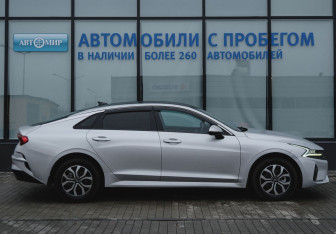 Подержанный автомобиль Kia K5 2021 года (6 фото)