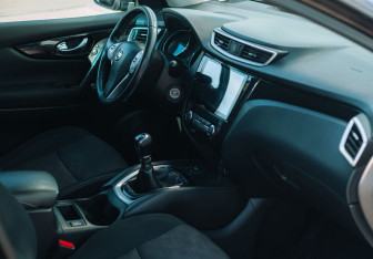 Подержанный автомобиль Nissan Qashqai 2014 года (11 фото)