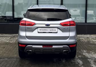 Подержанный автомобиль Geely Atlas 2019 года (4 фото)