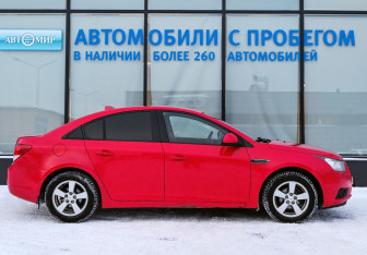Подержанный автомобиль Chevrolet Cruze Sedan 2009 года (6 фото)