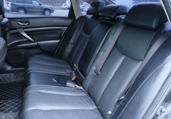 Подержанный автомобиль Nissan Teana 2012 года (16 фото)