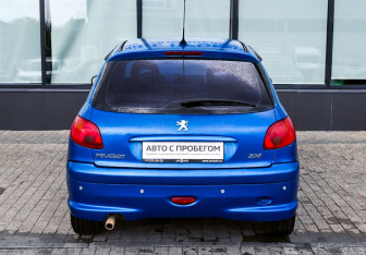Подержанный автомобиль Peugeot 206 Hatchback 2007 года (4 фото)
