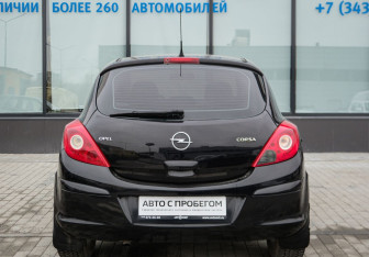 Подержанный автомобиль Opel Corsa 2008 года (4 фото)