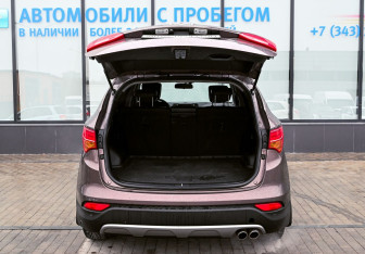 Подержанный автомобиль Hyundai Santa Fe 2013 года (20 фото)