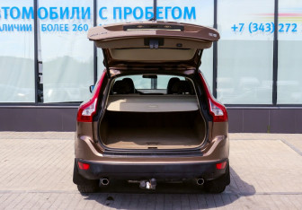 Подержанный автомобиль Volvo XC60 2012 года (21 фото)