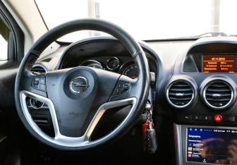 Подержанный автомобиль Opel Antara 2013 года (11 фото)